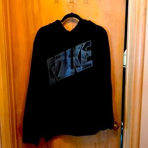 Nike men’s pullover hoodie